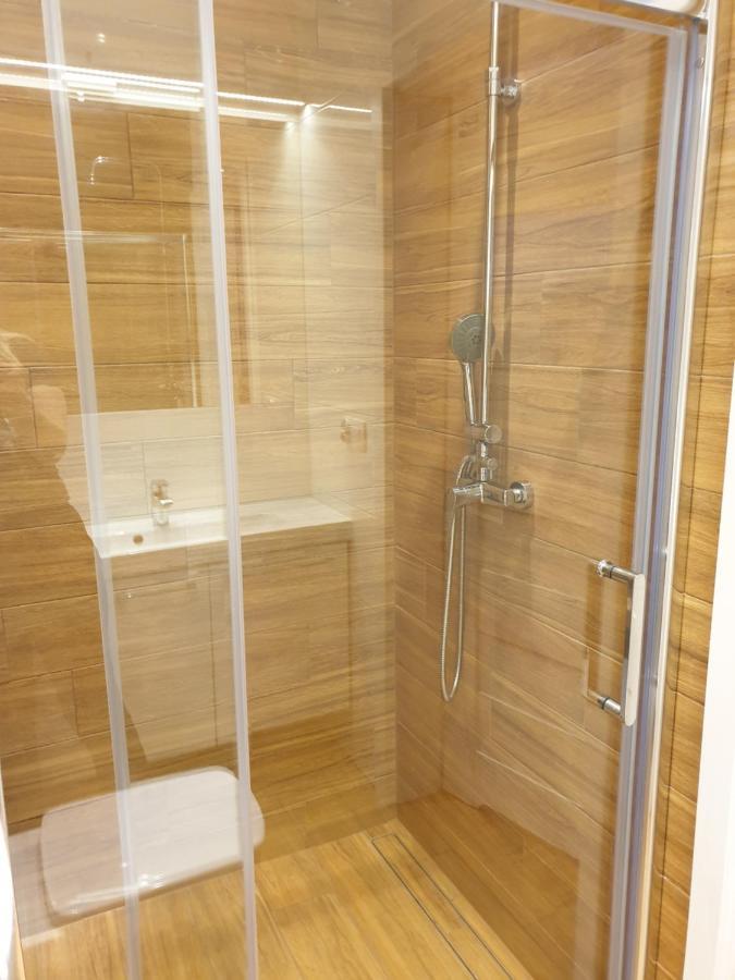 Maly Apartament W Zieleni Blisko Jeziora 스로다 비코폴스카 외부 사진