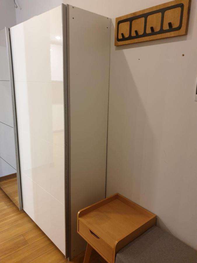 Maly Apartament W Zieleni Blisko Jeziora 스로다 비코폴스카 외부 사진
