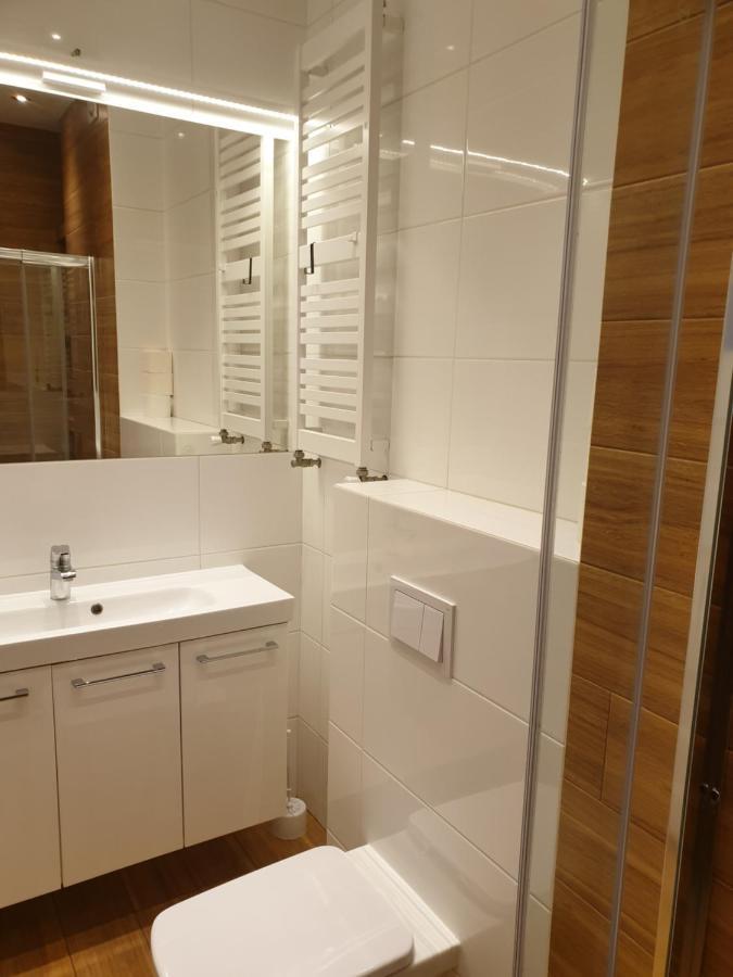 Maly Apartament W Zieleni Blisko Jeziora 스로다 비코폴스카 외부 사진