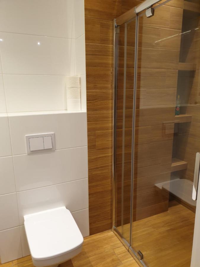 Maly Apartament W Zieleni Blisko Jeziora 스로다 비코폴스카 외부 사진